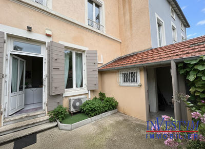 Maison - 190 m² - 8 pièces
