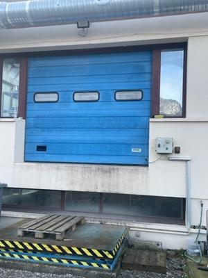 Local d'activité / Entrepôt - 380 m² - 2 pièces