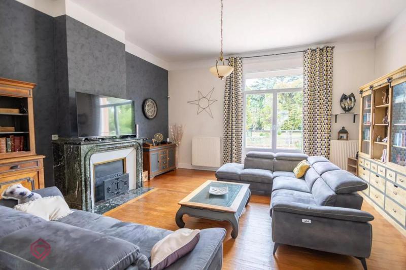 Maison de maîtres - 530 m² - 19 pièces