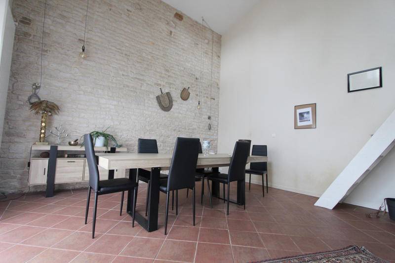 Maison - 225 m² - 7 pièces