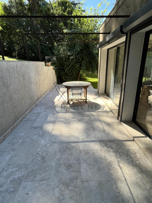 Maison - 195 m² - 7 pièces