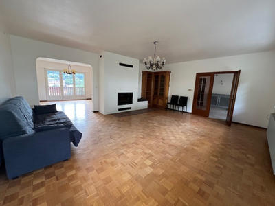 Maison - 190 m² - 8 pièces