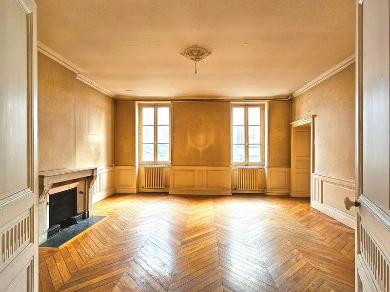 Appartement - 287 m² - 9 pièces