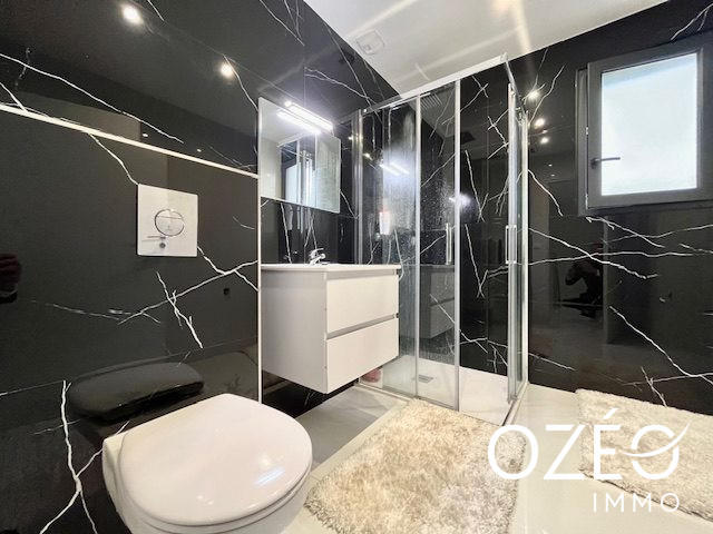 Maison contemporaine - 107 m² - 4 pièces