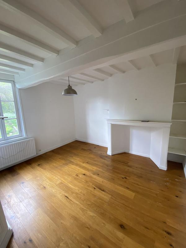 Maison - 247 m² - 9 pièces