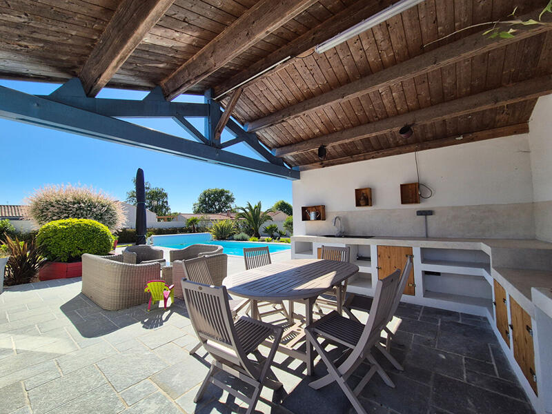 Maison - 102 m² - 4 pièces