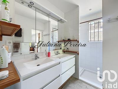 Maison - 205 m² - 9 pièces