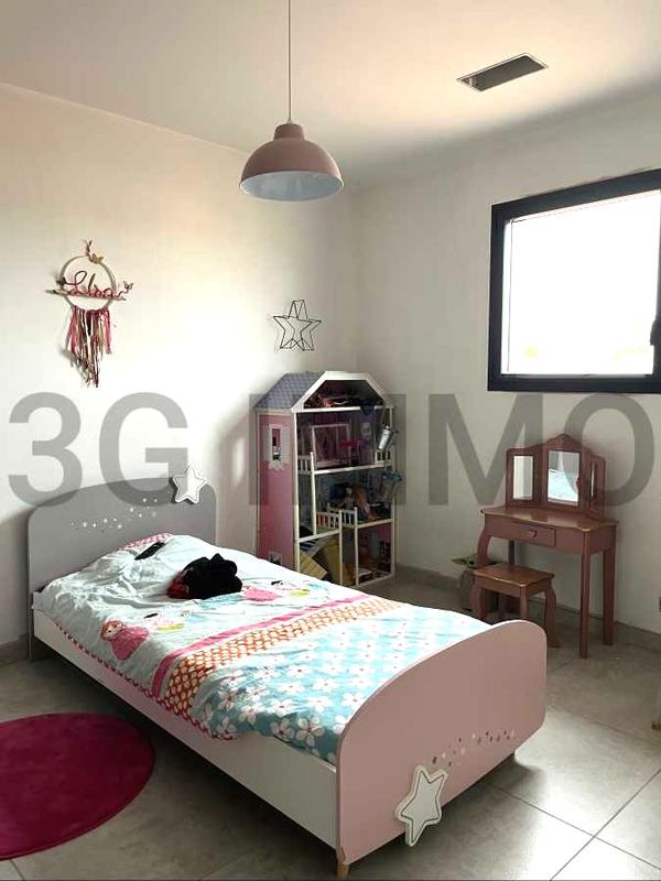 Maison - 210 m² - 7 pièces