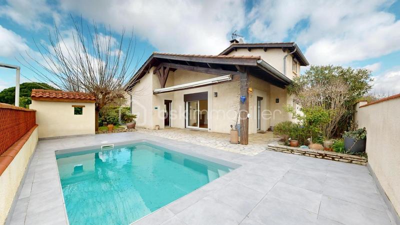 Demeure - 137 m² - 5 pièces