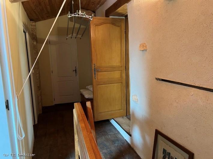 Maison - 270 m² - 11 pièces