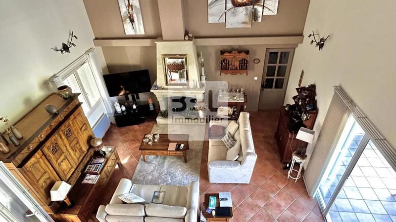 Villa - 172 m² - 6 pièces