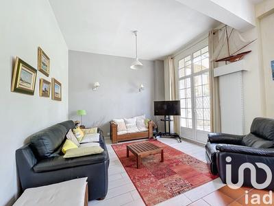 Maison - 325 m² - 12 pièces