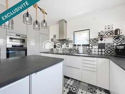 Maison - 152 m² - 6 pièces