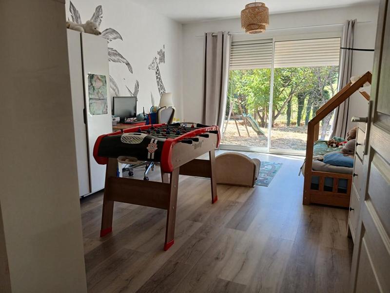 Maison - 230 m² - 8 pièces