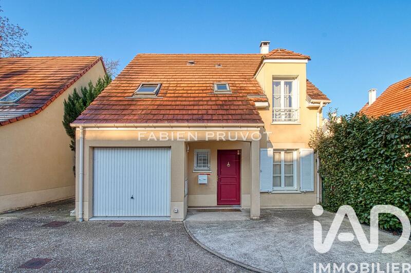 Maison - 95 m² - 5 pièces