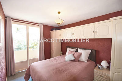 Appartement - 83 m² - 5 pièces