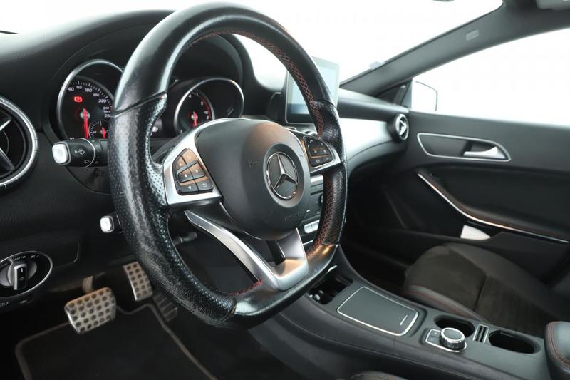 Mercedes Cla 200 d Launch Edition 7g-Dct 136 ch
