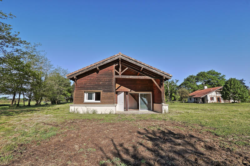 Propriété - 317 m² - 10 pièces