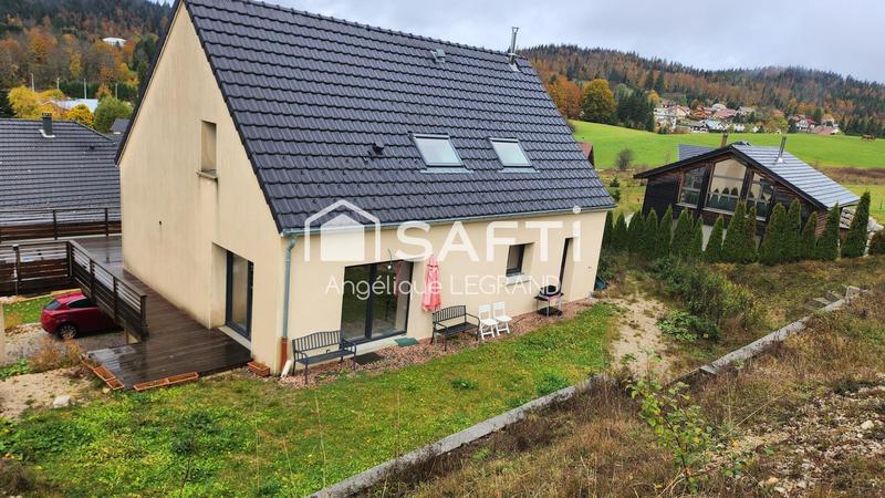 Maison - 200 m² - 5 pièces