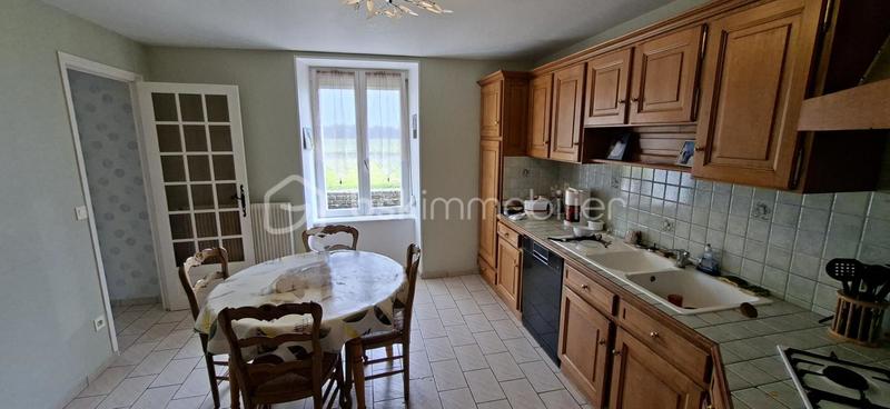 Maison en pierre - 158 m² - 7 pièces