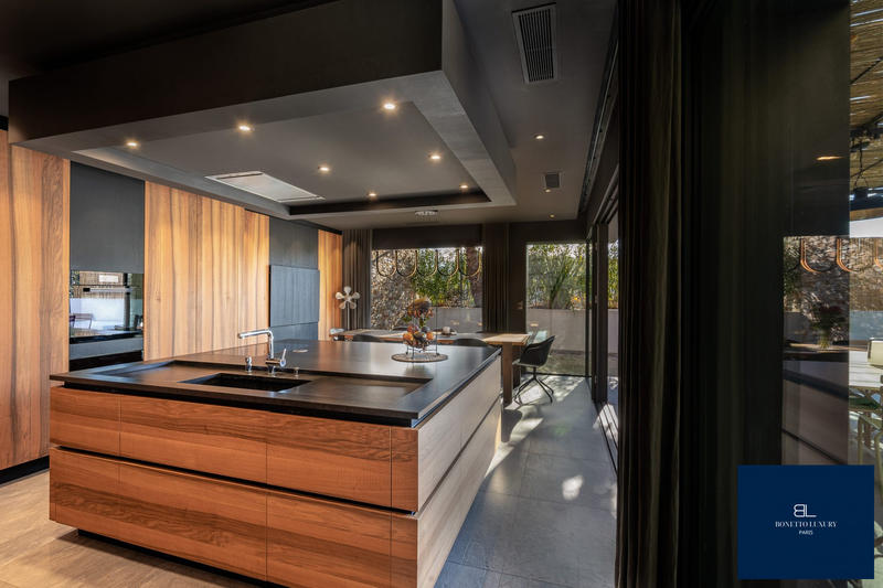 Maison contemporaine - 218 m² - 6 pièces