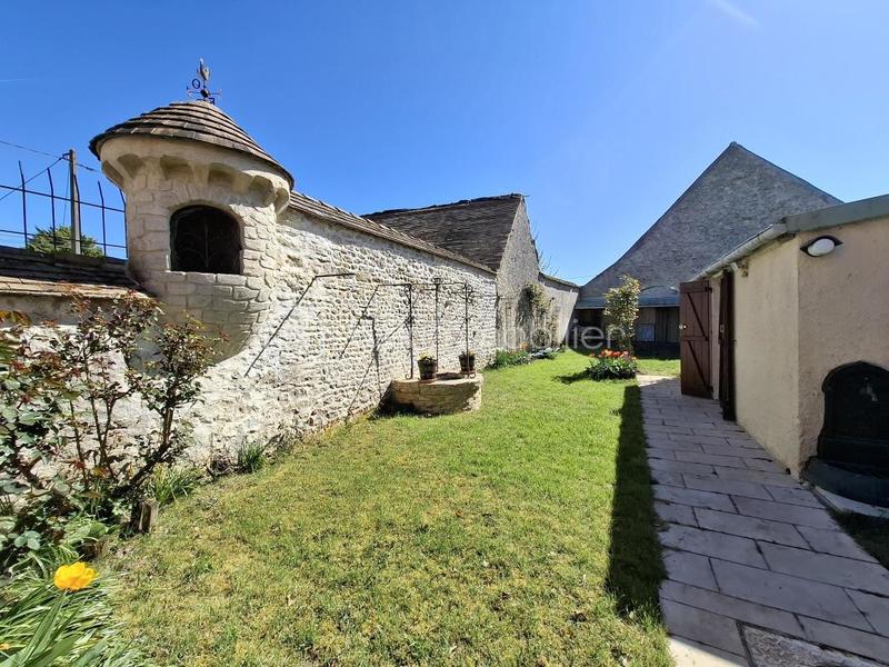 Maison en pierre - 91 m² - 4 pièces