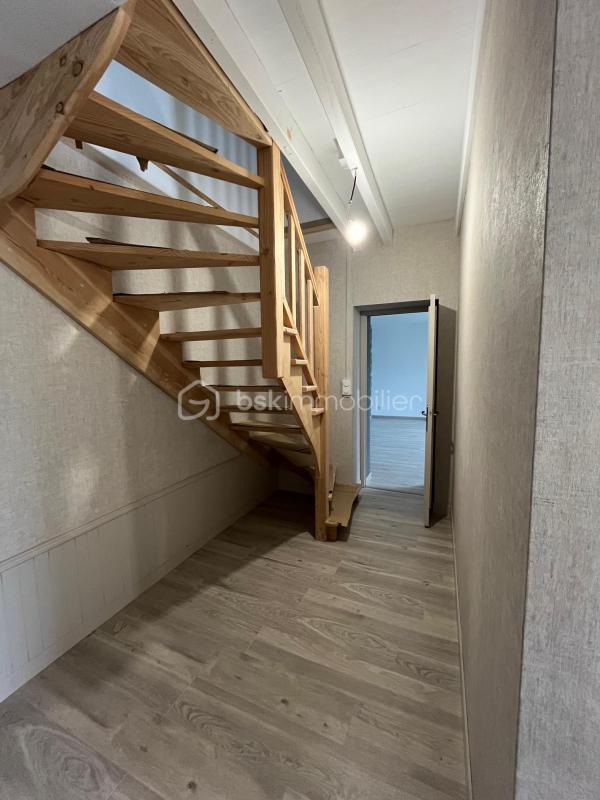 Maison - 121 m² - 6 pièces