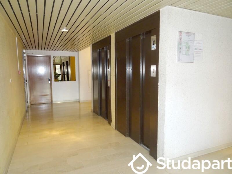 Chambre - 10 m² - 1 pièce