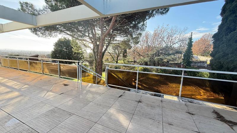 Villa - 242 m² - 7 pièces