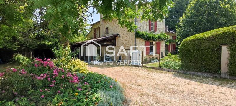 Maison - 255 m² - 8 pièces