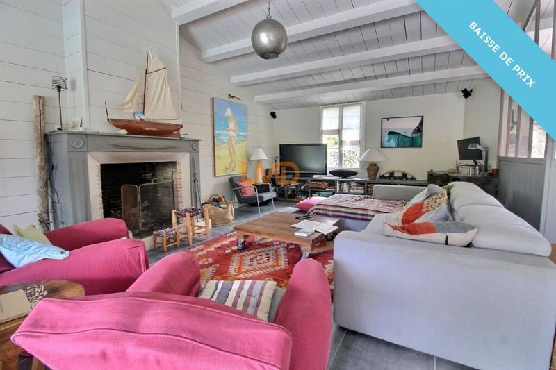 Propriété - 216 m² - 8 pièces