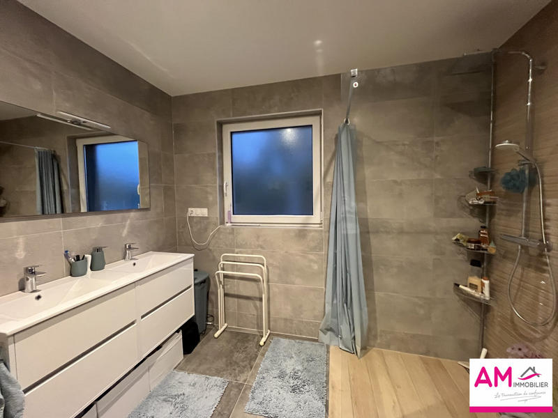 Appartement - 92 m² - 3 pièces