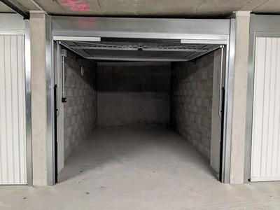 Parking / Garage - 12 m²