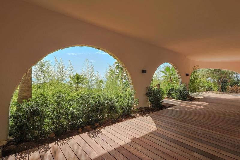 Maison - 359 m² - 10 pièces