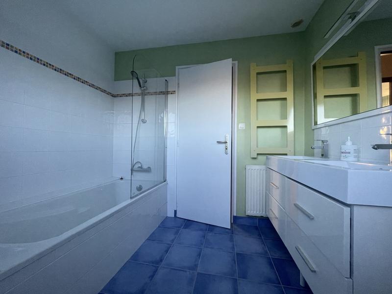 Maison - 151 m² - 6 pièces