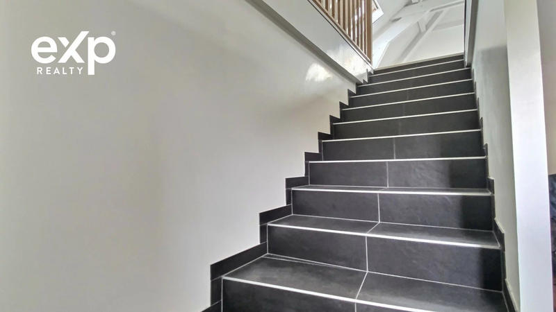 Maison - 331 m² - 7 pièces