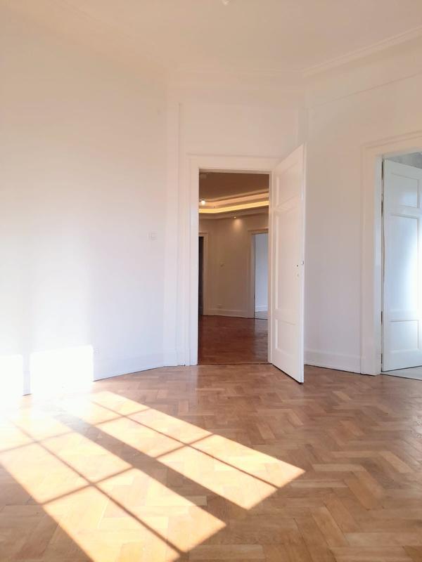 Appartement - 146 m² - 6 pièces