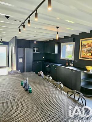 Maison - 286 m² - 5 pièces