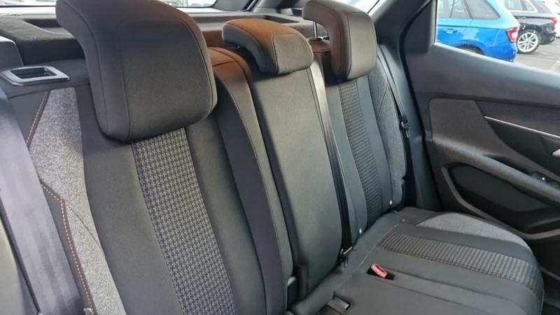 Peugeot 3008 Bluehdi 130ch Ss Eat8 Active Pack