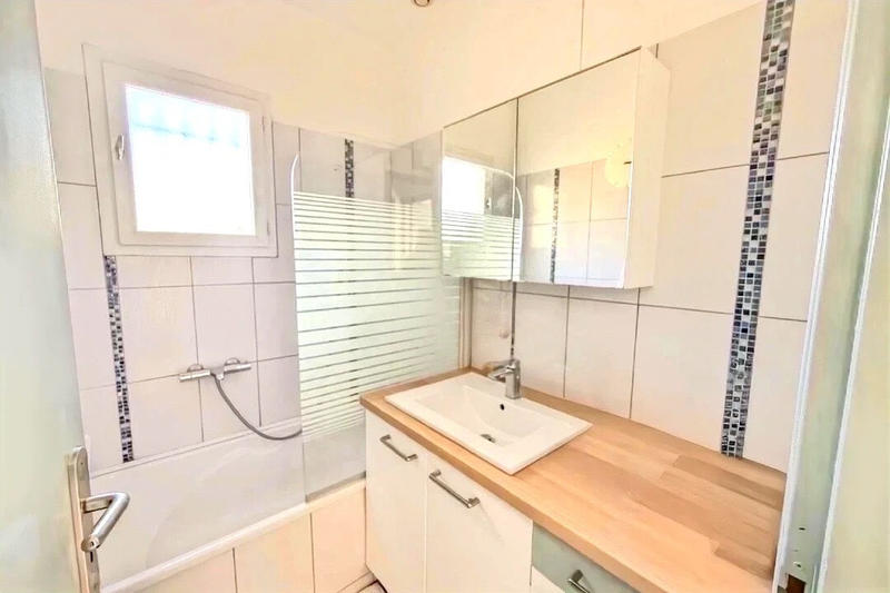 Maison - 145 m² - 5 pièces