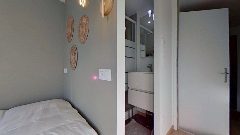 Chambre - 90 m² - 6 pièces