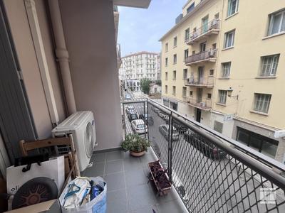 Appartement - 49 m² - 3 pièces
