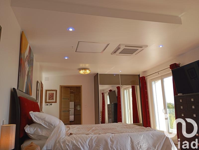 Maison - 485 m² - 10 pièces