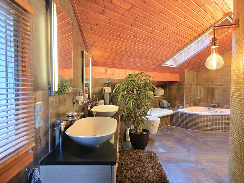 Villa - 230 m² - 6 pièces