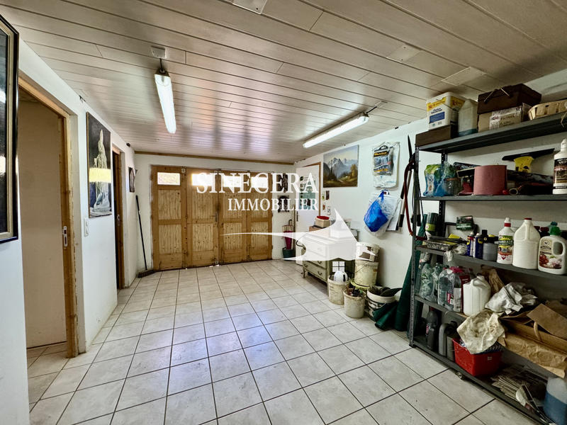 Maison - 200 m² - 10 pièces