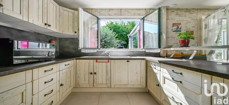 Maison - 200 m² - 7 pièces