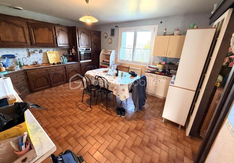 Maison - 170 m² - 8 pièces