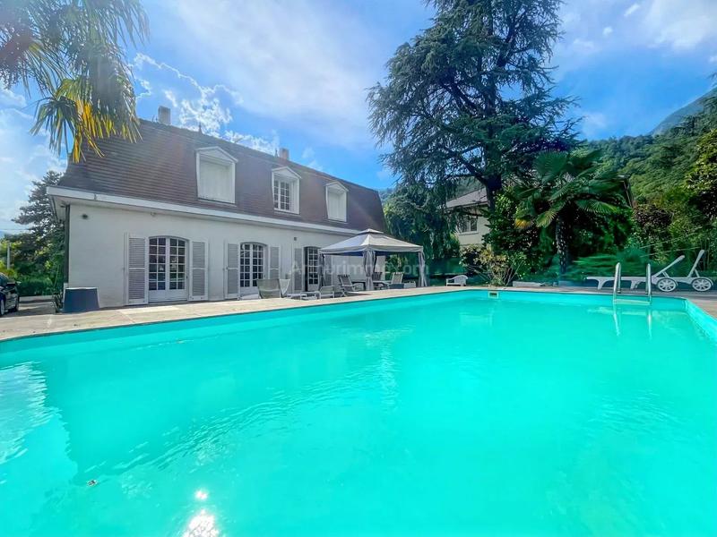 Maison - 189 m² - 7 pièces