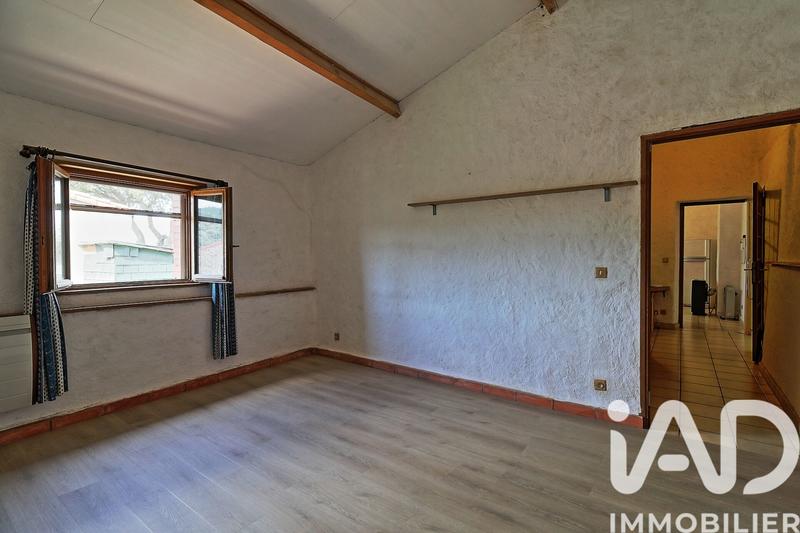 Maison - 275 m² - 10 pièces