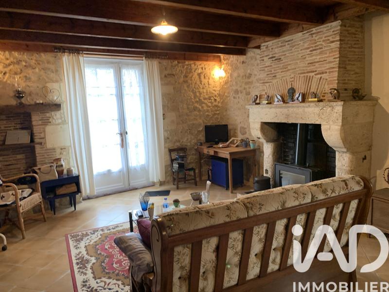Maison - 495 m² - 4 pièces